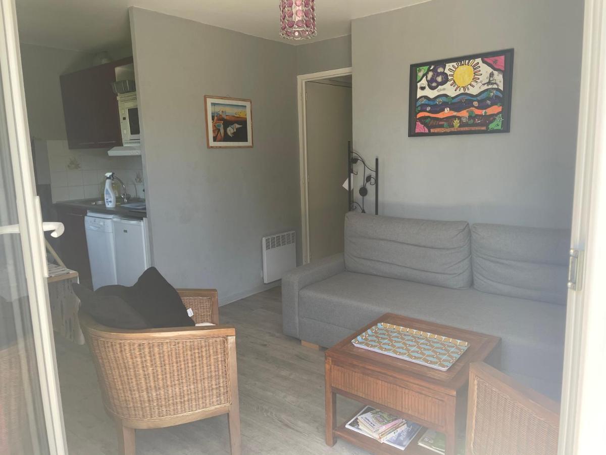appartement proche mer avec jardin ensoleillé Houlgate Exterior foto