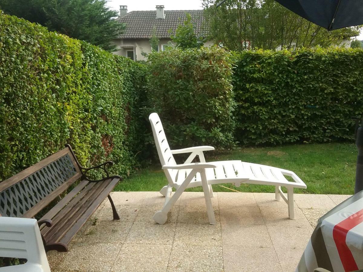 appartement proche mer avec jardin ensoleillé Houlgate Exterior foto