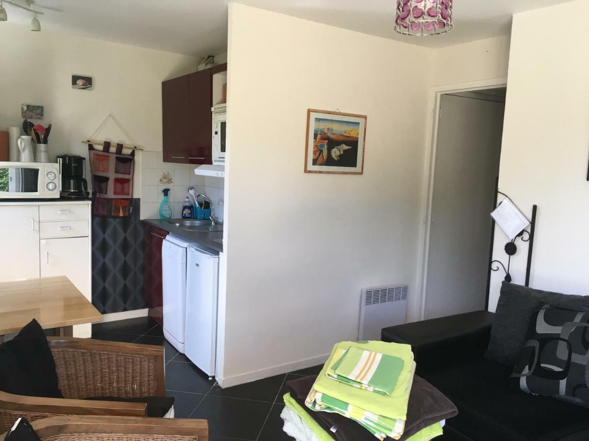 appartement proche mer avec jardin ensoleillé Houlgate Exterior foto